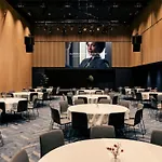 Clarion Helsinki Airport Hotel 4*