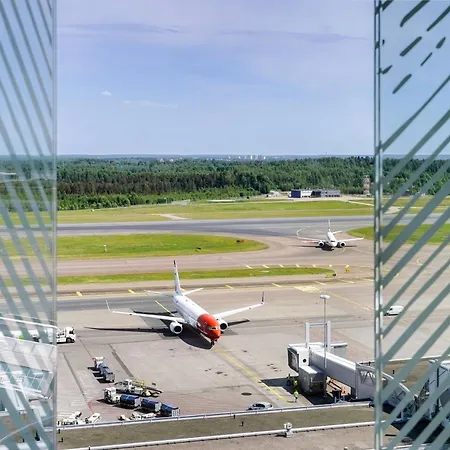 ホテル Clarion Helsinki Airport 4*