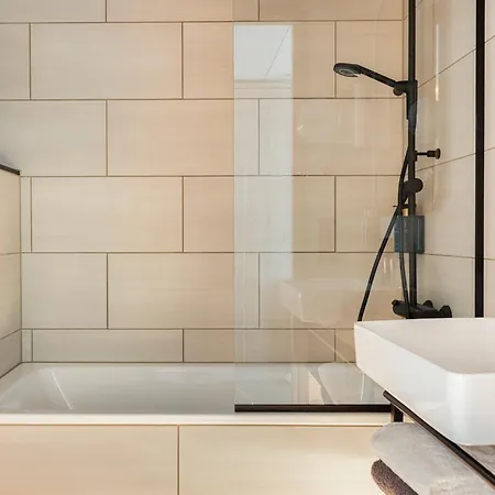 Clarion Helsinki Airport 4*