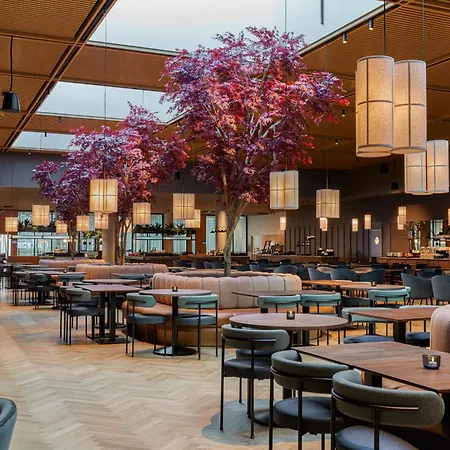 Clarion Helsinki Airport Hotel 4*