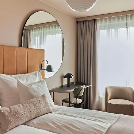 Hotel Clarion Helsinki Airport 4*