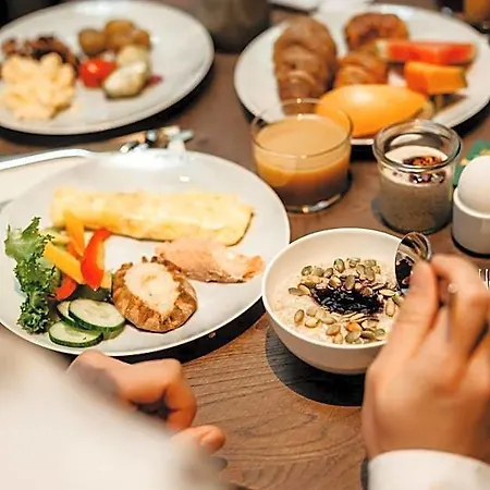 Ξενοδοχείο Clarion Helsinki Airport 4*