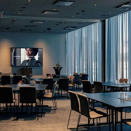 Hotel Clarion Helsinki Airport 4*