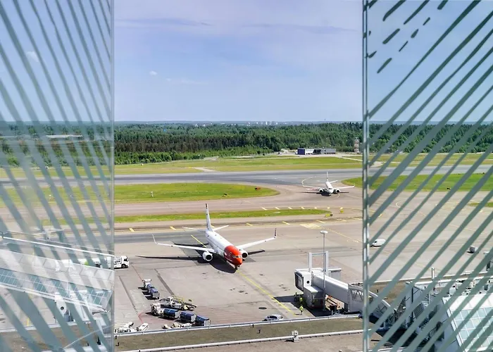 Отель Clarion Helsinki Airport 4*