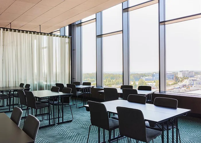 Отель Clarion Helsinki Airport Вантаа