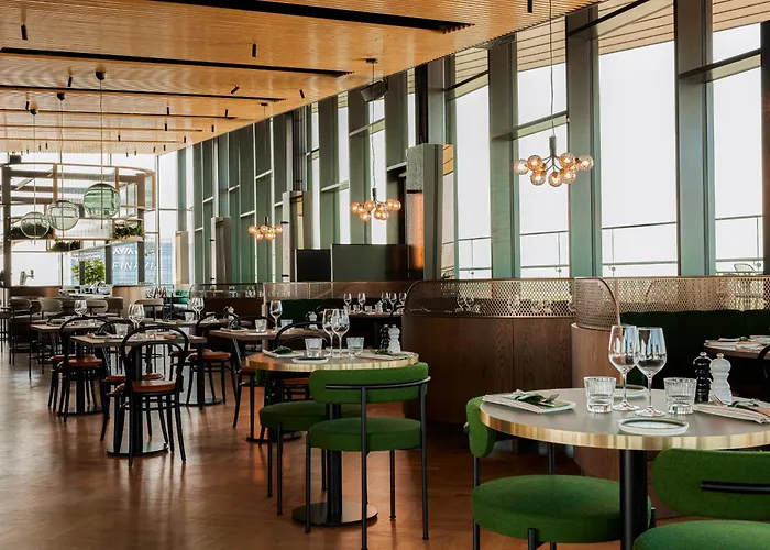 Clarion Helsinki Airport Отель