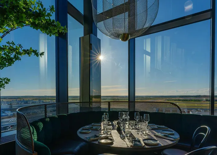Clarion Helsinki Airport Отель 4*