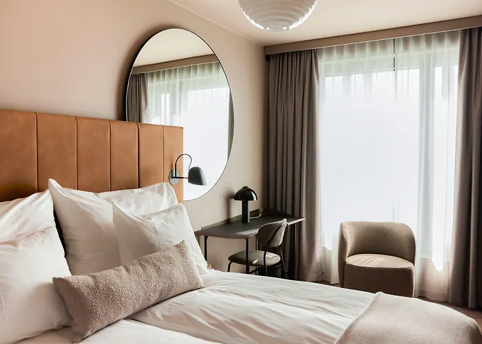 Отель Clarion Helsinki Airport 4*